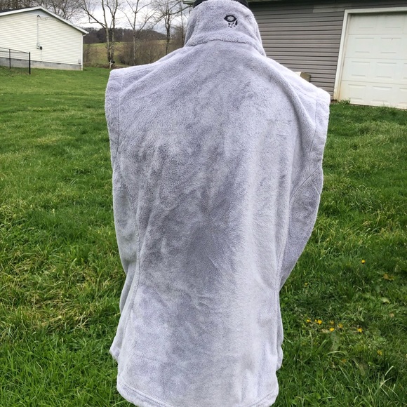 Mountain Hardware fleece vest - Picture 3 of 4